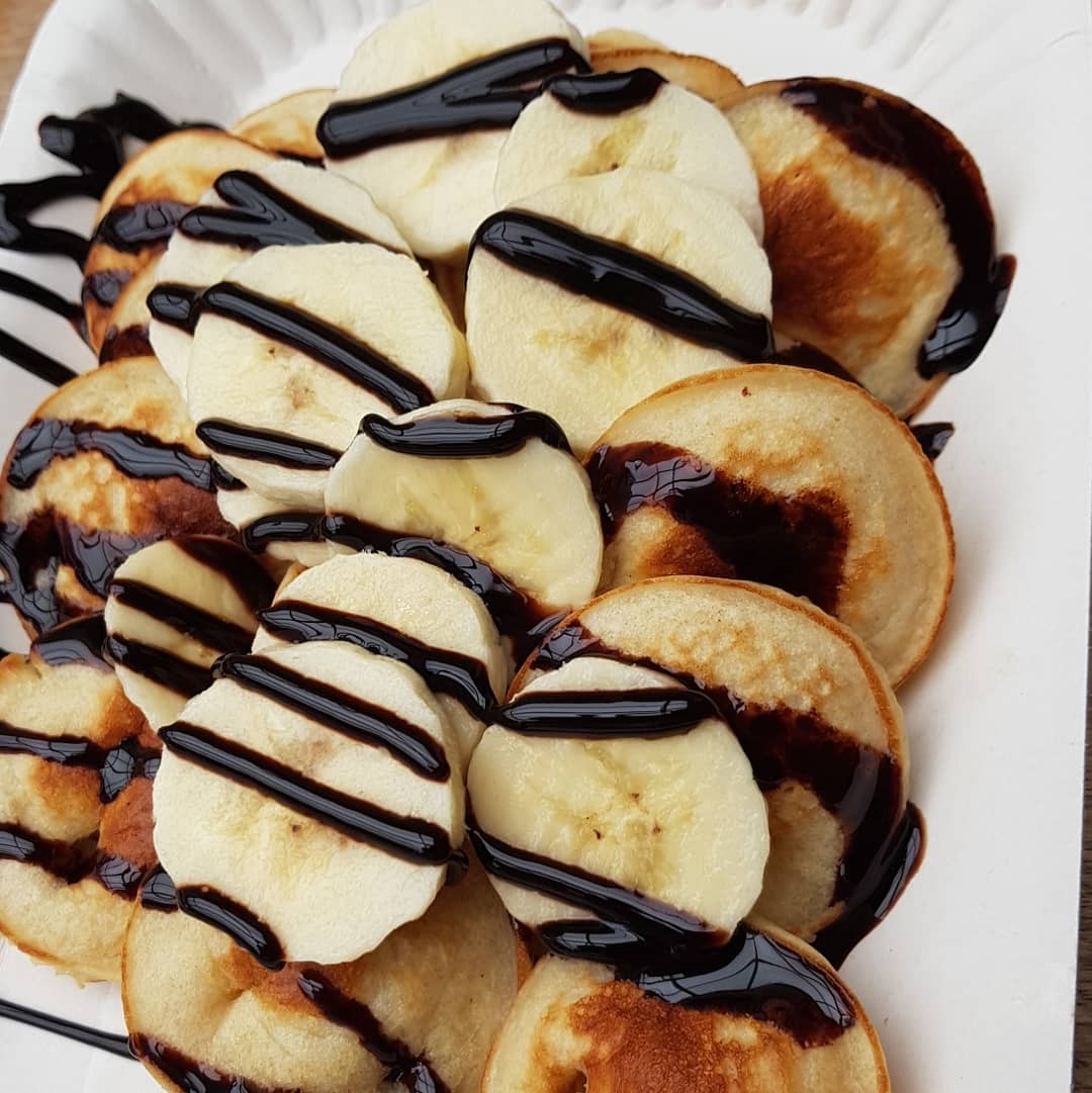 Wad Anders! Om ons bedrijf in deze barre tijden toekomstbestendig te maken hebben wij ons concept veranderd! Vers gebakken #poffertjes &amp; #wafels, #smoothies &amp; #fruitijs vanuit onze nieuw gebouwde to-go counter! Ga naar Facebook voor een introductieaanbod! facebook.com/WadLekker