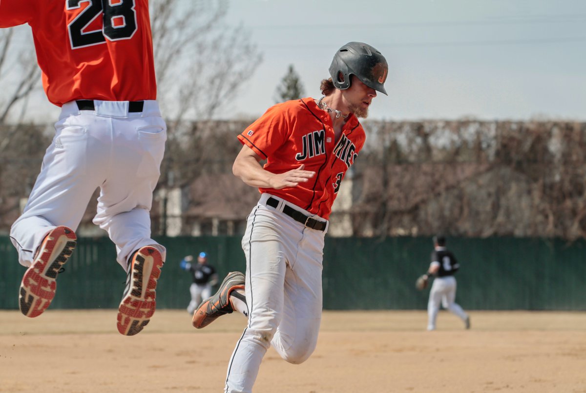 Nobody sends a runner around third like @JimmieBaseball_ head coach Tom Hager. Jimmies 6, Dakota Wesleyan 2 FINAL Game 2 coming up at Jack Brown Stadium ...