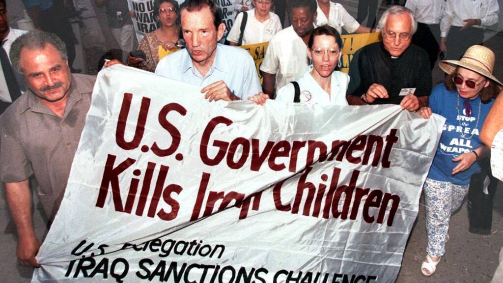 On every continent, Ramsey Clark defended peoples and countries against injustice and poverty.He saw U.S. war and sanctions as being the greatest threat to humanity.