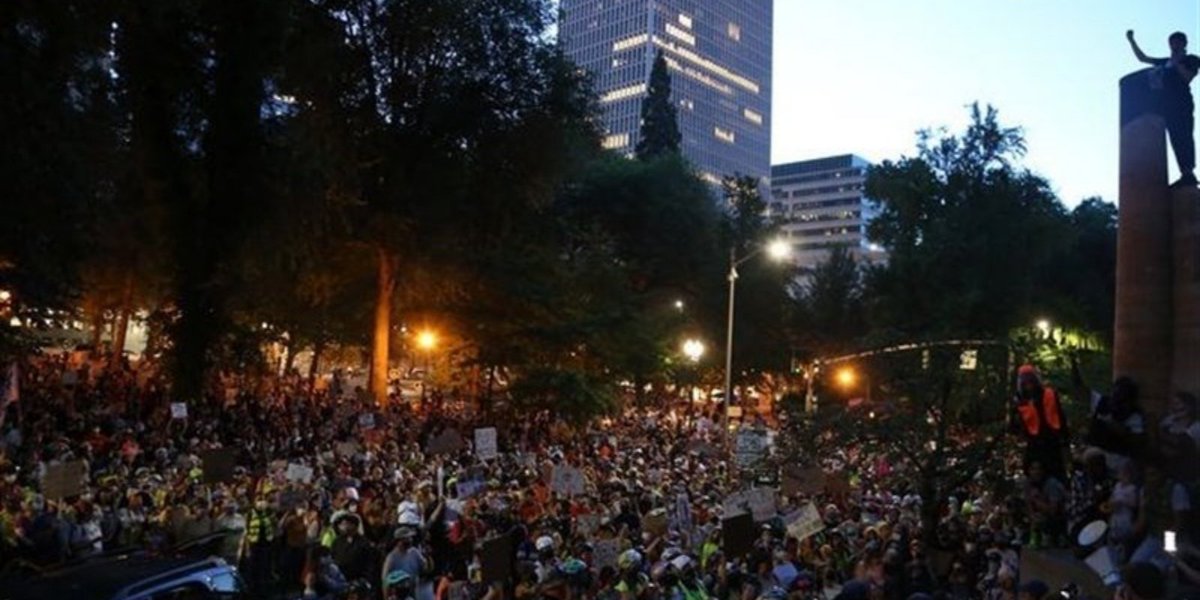 GrassRootRevolt's tweet photo. Cities with protests have significantly more homicides: study https://t.co/AS02Ub3blX https://t.co/nIp4JI3A9e