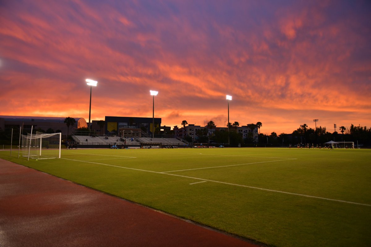The stage is set...

And wow what a stage 😍