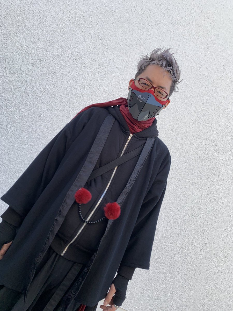 RT @dying_dead: おはやうごぜぇます。 この休みに赤いマスクを作って