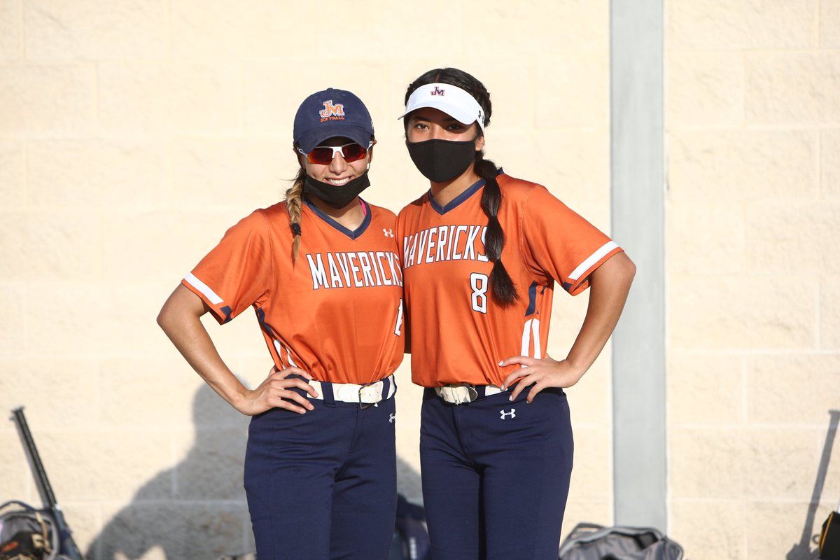 sportnutjeffrey's tweet photo. Madison Softball get a win in an exciting high scoring game with L.E.E. good job by both teams. These Mavs can play and never give up. Pics are up at https://t.co/bS3ATxXhzg https://t.co/GlxRDQBU2x