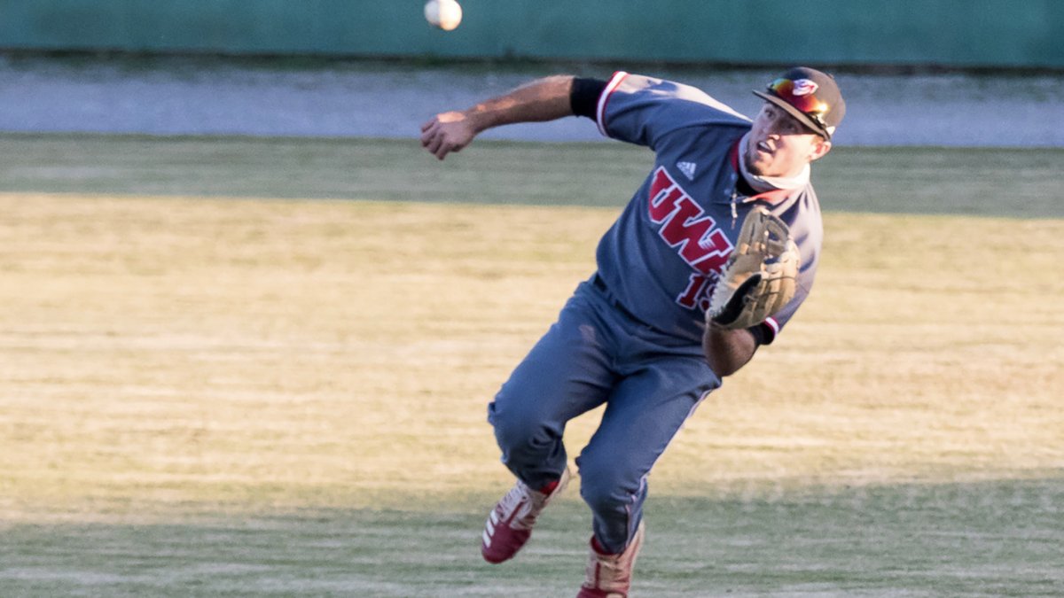 End 6 | VSU 4, UWA 2 | <a href="/blyman19/">Brayden Lyman 🇺🇸</a> with big time defensive play to end the frame
