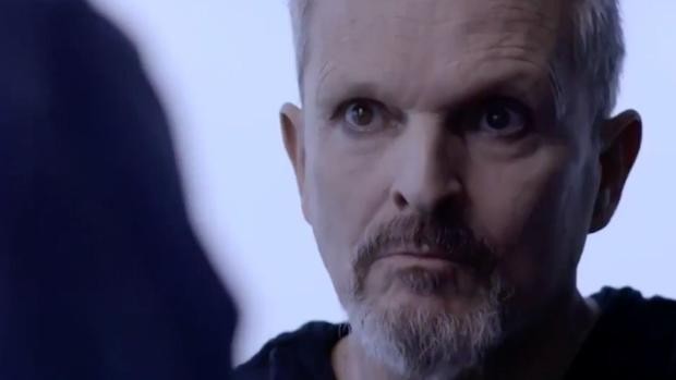 periolistotop's tweet photo. ¿Soy el único a quien Miguel Bosé le recuerda mucho (física y psicológicamente) a Floki de Vikingos? #LodeMiguel #MiguelBose #vikingos https://t.co/DUG96RgMFY