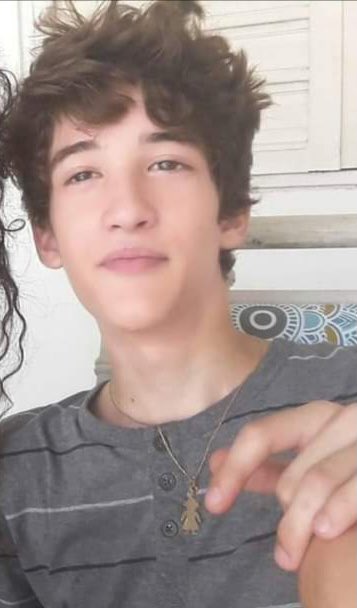 DESAPARECIÓ!! Mauricio Salinas de 16 años esta extraviado desde el viernes a a las 26.Llevaba una campera
