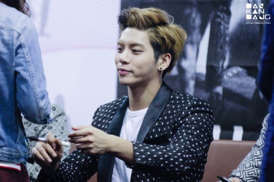 jjongpics's tweet photo. https://t.co/rsB0EJx8LL