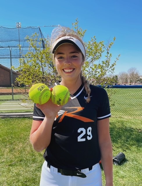 IowaRenegades's tweet photo. Congratulations to Sara Farlow on her 2 Homeruns in the 18u division of the Perfect Game Urbandale tournament on 4-11-21 https://t.co/VPMbBVQhNt