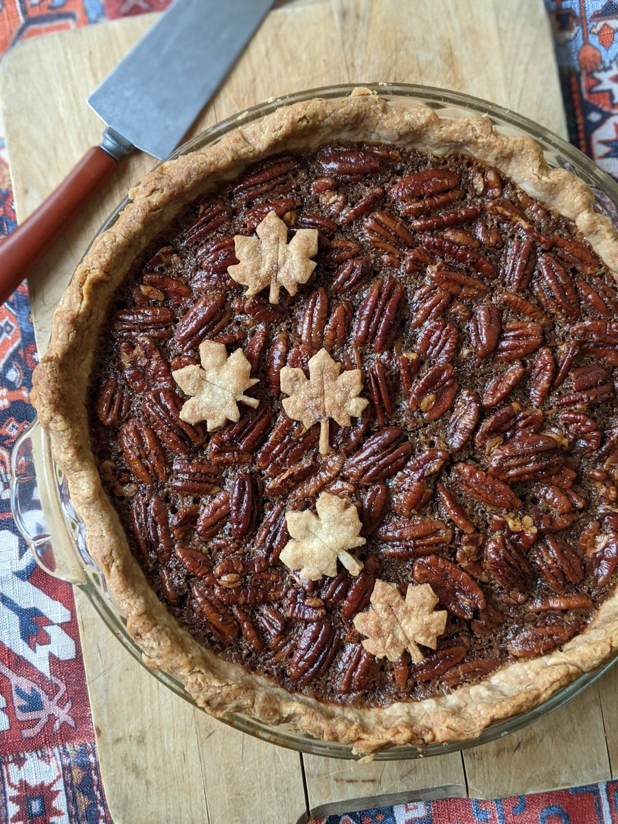 sigster64's tweet photo. I'm working on #recipes for #fall @HarrowsmithMag on this rainy #SundayFunday Here's a sneak peek.... @Jewelsunderthek #puremaple #Ontariogrown @porthopeontario @OntarioTable No #HFCS just pure maple! @OntarioCulinary #bakeoff #Pie @sweetpaul @KylaChef @Toronto_Cooking @eatenmag https://t.co/8P3W2gwdek