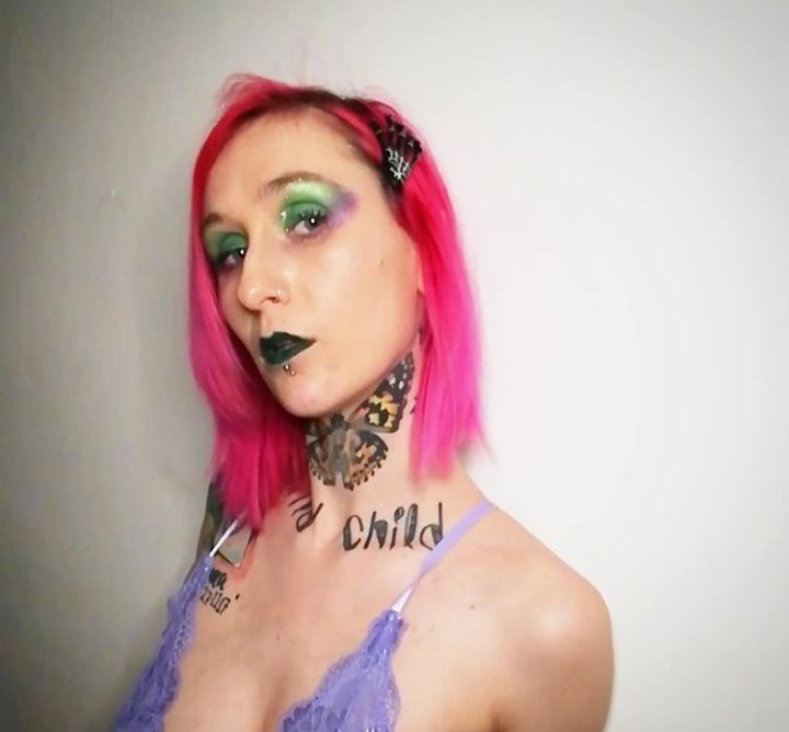 OnlyFansCentre's tweet photo. Check out Ms Vixens free #OnlyFans that I have no doubt will lead you to want to sign up for her Admire Me to see her lewds https://t.co/H9szUbEdTf https://t.co/PzNlnecRH1 
https://t.co/Car1cj39go to help the site grow https://t.co/wjBIcSUwI8