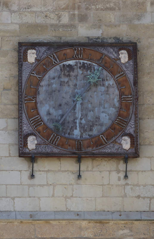 Lo de la Catedral es un reloj a pilas.
👉 bit.ly/2Qhn6WQ