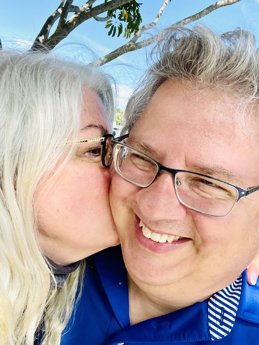 SandraLeePhotos's tweet photo. 💕So thankful for having these 35 years together writing so many new chapters into our love story!💕
#rv #rvadventures #rvlife #rvlifestyle #rvtravel #traveladventures #floridakeys #florida #exploringflorida #keywest #exploringfloridakeys https://t.co/xtgWbRcvC5