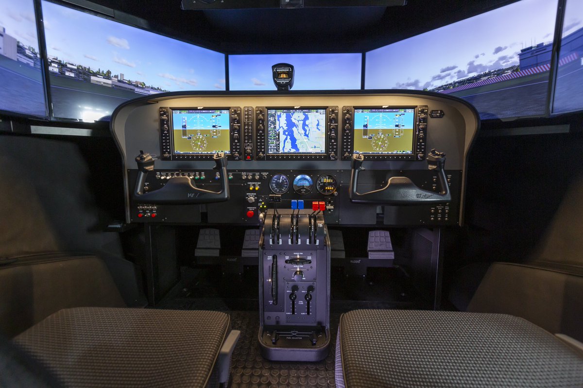 VirtualFlySim's tweet photo. Virtual-Fly has a triple commitment with flight training and it is based on reliable, robust and realistic approved devices that guarantee thousands of flight training hours in order to assure higher cost-effectiveness for flight schools. 👩🏽‍✈️👨🏼‍✈️ 

#VirtualFly #Flightsimulator https://t.co/GA6rjFiUwE