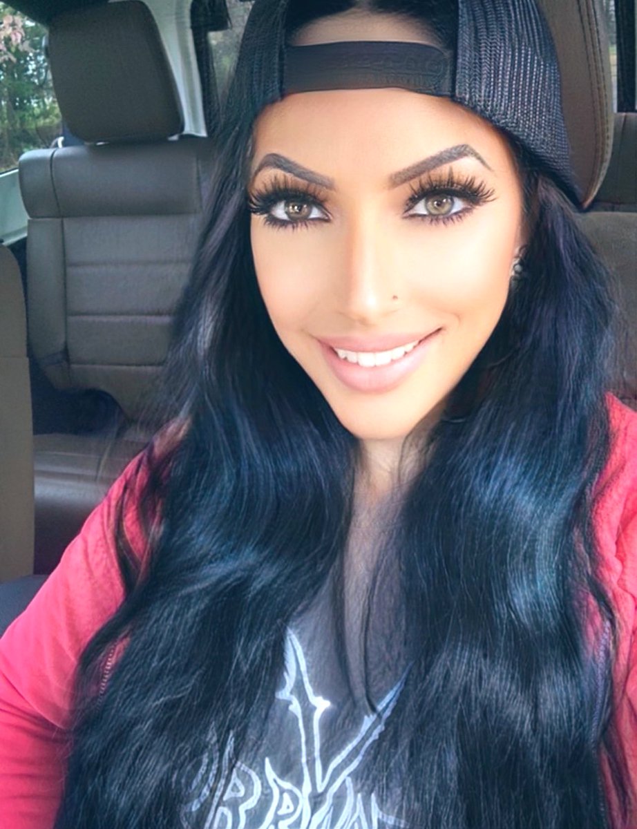 “It is better to be hated for what you are than to be loved for what you are not.”

~𝓜𝓪𝓻𝓲𝓵𝔂𝓷 𝓜𝓸𝓷𝓻𝓸𝓮💛

Happy Sunday Beautiful People!! I hope you all had an amazing weekend. 🙏🏻Blessings 🙏🏻Positive Vibes ✨

#sundayvibes #blessings #positivity #marilynmonroe #love