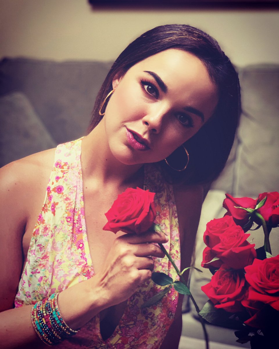 “We are all dreaming of some magical rose garden over the horizon instead of enjoying the roses blooming outside our windows today.” #SundayThoughts #roses #smiles #linkinbio