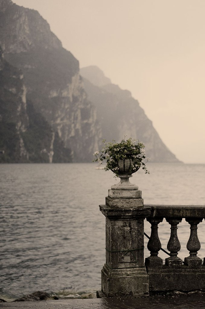 AcademiaAesthe1's tweet photo. Lago di Como. Italy https://t.co/1znlhefGlL