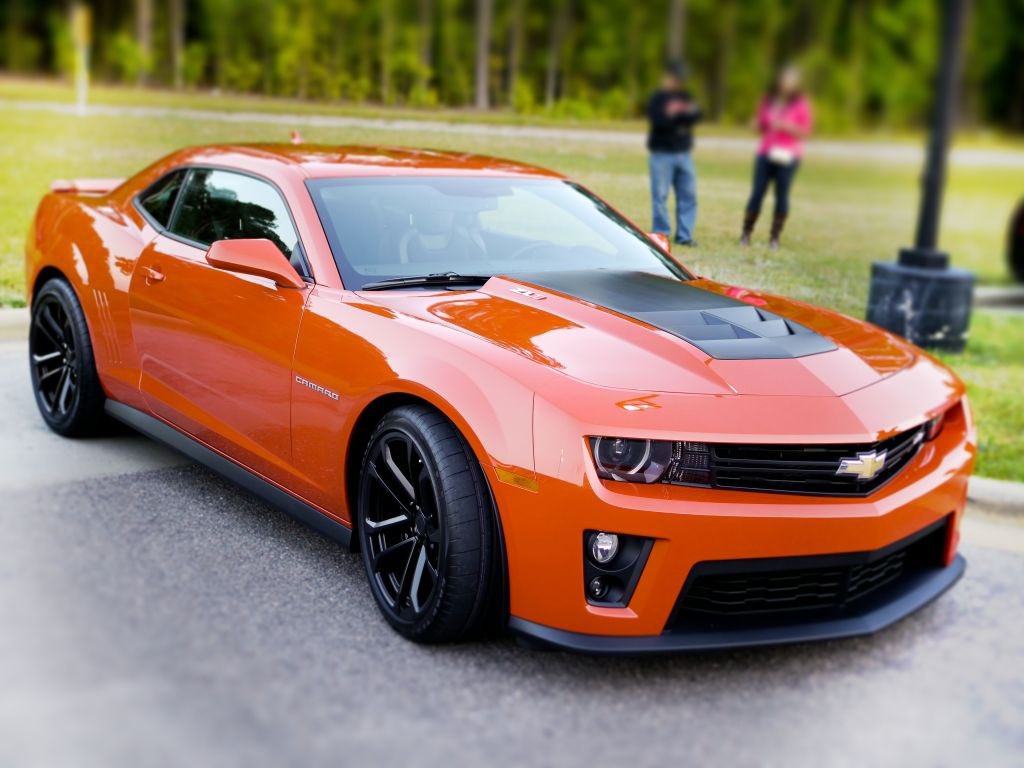 me having to search up what a camaro is cuz i know nothing about cars BUT LMAO THIS THING IS SO UGLY GANSEY HAS NO TASTE