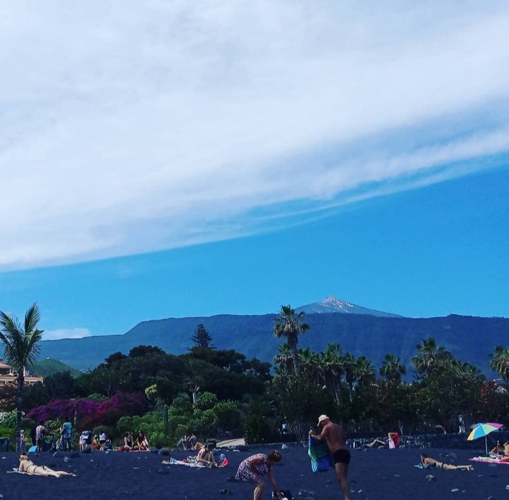 Playa jardín #puertodelacruz #tenerife @canarias_es @VisitaVen @TenerifeBonjour @LoqueVeoTfe @meteotenerife @hoteltigaiga @rinconestf @Tenerifelicidad @SecretosTenerif @EmocionesCan #PlayasSantaCruz ☀️🌴❤️🏊