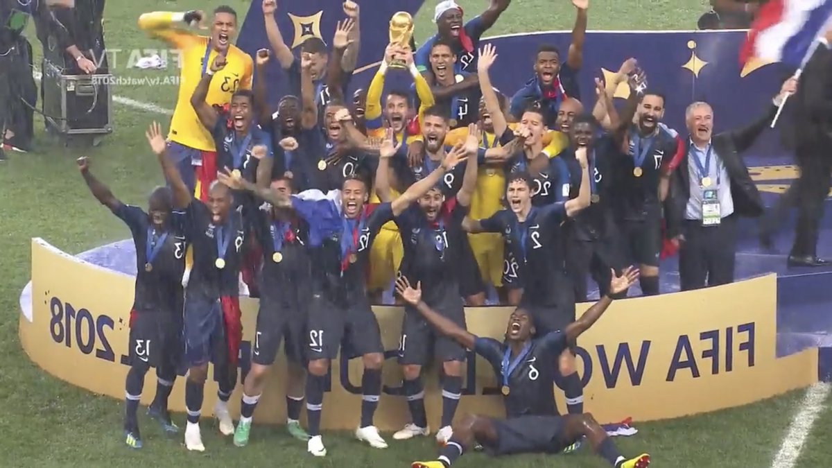 LesBleusCF_'s tweet image. ⚠️TRISIUM TOURNAMENT⚠️

🏆CAMPEÓN🏆

@FCMayango 

Durísima final la que disputaron los dos equipos, pero los pequeños detalles en la prórroga hicieron que se llevase el trofeo frente a @FERRET_ALLIANCE por un justo resultado de 4-3

Enhorabuena a todos los equipos

Sois TOP💪🏻