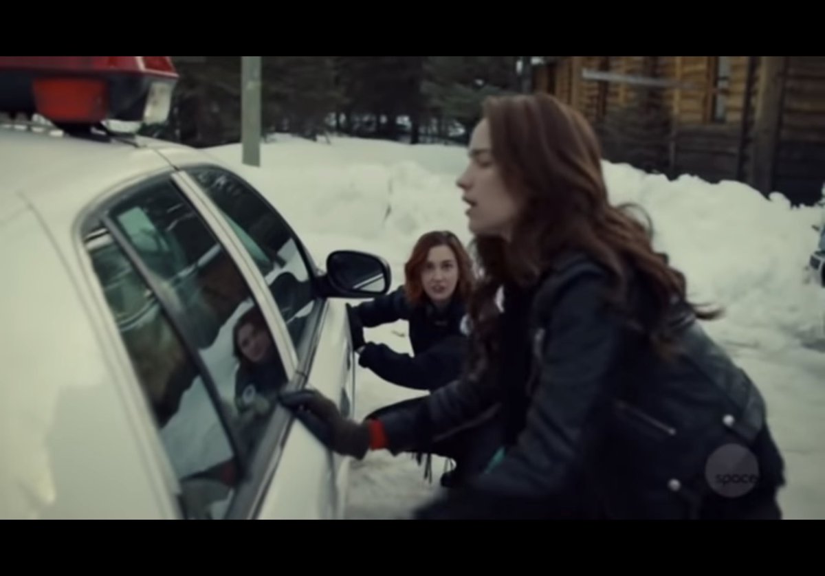 15 Wynaught a thread for the best friends and newly minted sister-in laws.   #WynonnaEarp   #BringWynonnaHome