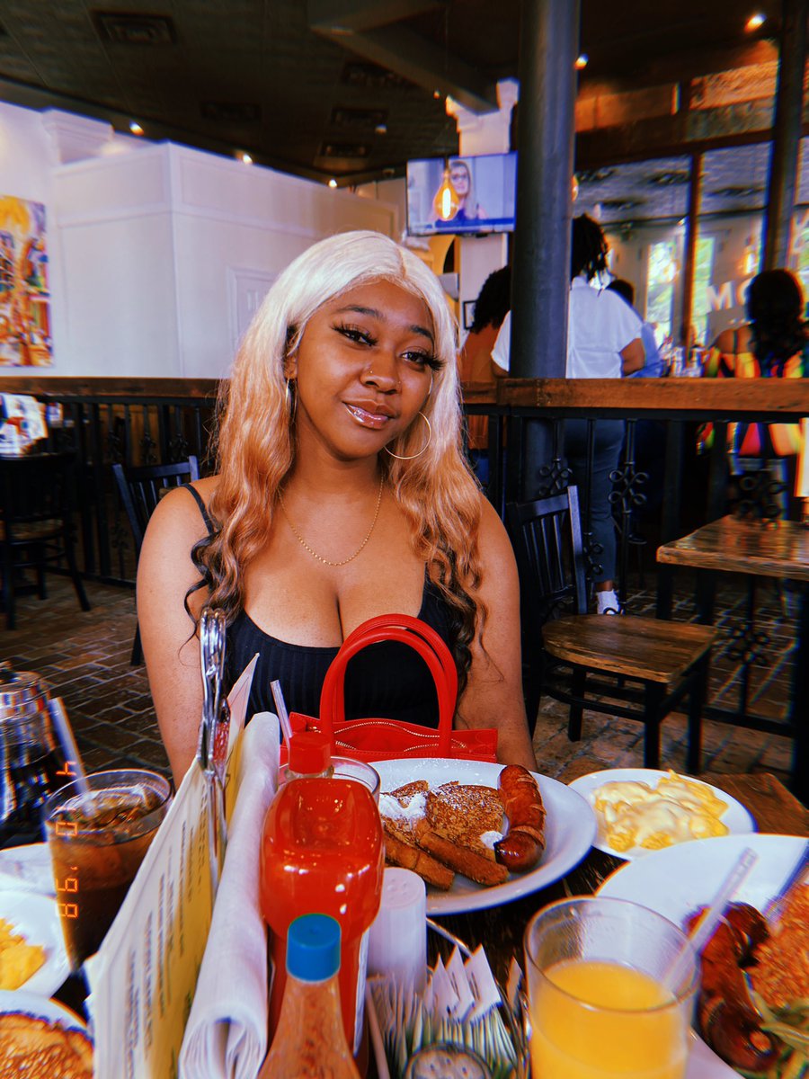 skyy_3_'s tweet photo. Effortlessly ♥️ https://t.co/iCcf9SJ3qN