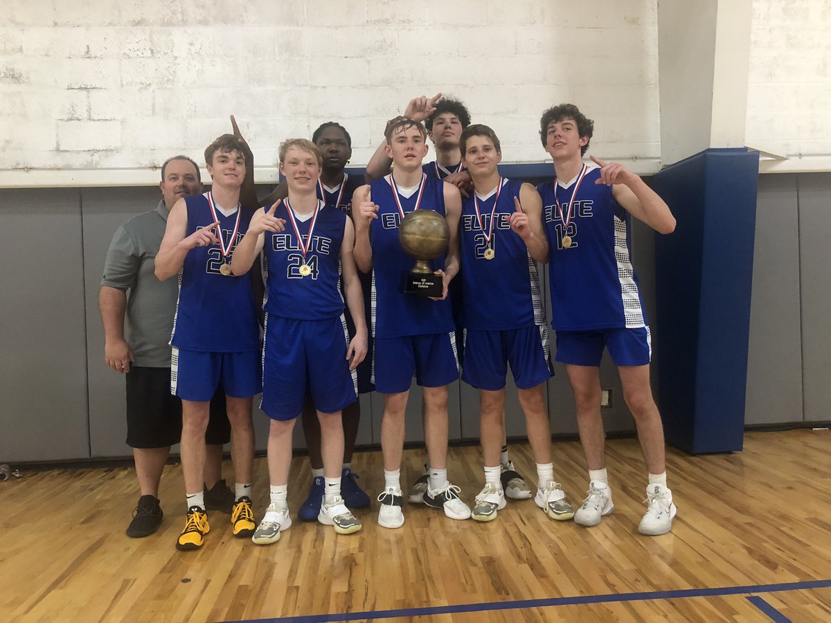 MissouriElite1's tweet photo. 16u Gateway All-American Tournament Champions! Thank you to all of the coaches that came to watch us this weekend! @PrepHoopsMO @Premier_Hoops @JuengermannMax @MayAndrewC @bradybowers3 @connorrolwing1 @MarkHajicek @HummelKanyon @YoungBigE34 https://t.co/tEheFceUHb