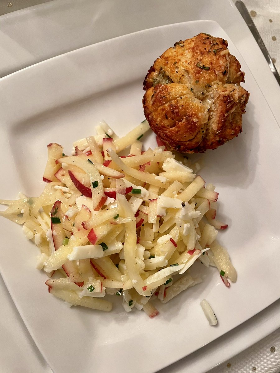 NadineBabu's tweet photo. Last night @BuerckAngelina and I hosted our gourmet club #EVGC. After our menu planning meeting, all the prep on Friday night and Saturday, we were so proud of the meal we made for our amazing friends. We went out of our comfort zones and had so much fun! https://t.co/NSzoyRyvUn