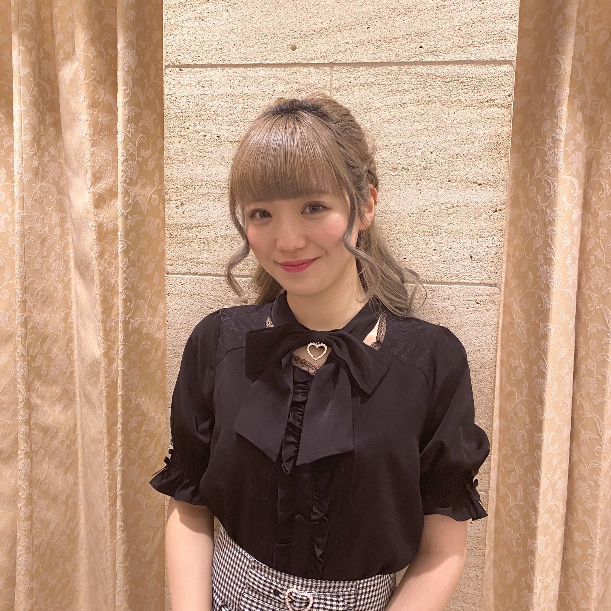L iz Lisa ビジューボウタイブラウス LIZ LISA on X: 