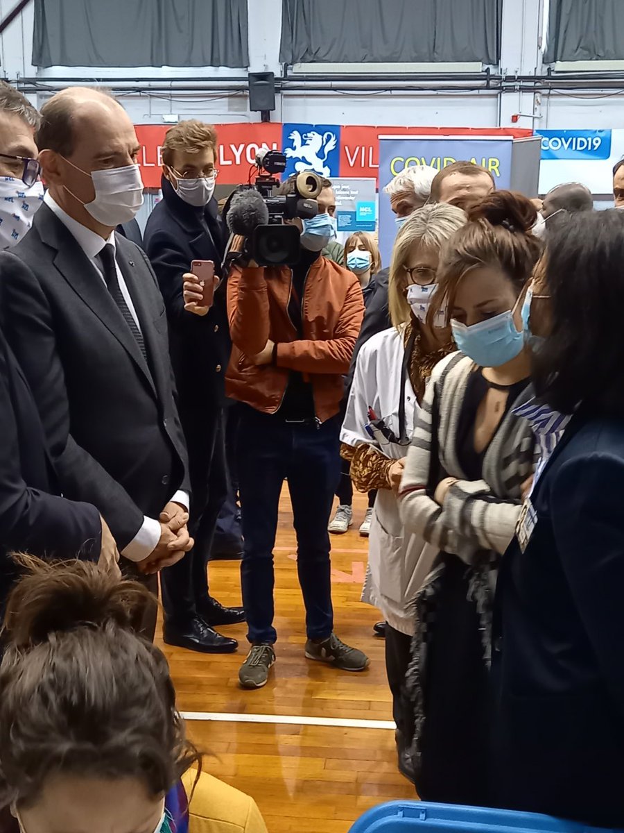 Flaurent_LYON's tweet photo. Après la visite du premier ministre samedi, le centre de dépistage COVID @CHUdeLyon @villedelyon de Gerland reste ouvert A TOUS SANS RENDEZ-VOUS (8h30-17h30, L-S)
Au moindre doute, faites vous dépister ...pour vous, pour vos proches, pour lutter ensemble contre la transmission ! https://t.co/lIAXdudbVt