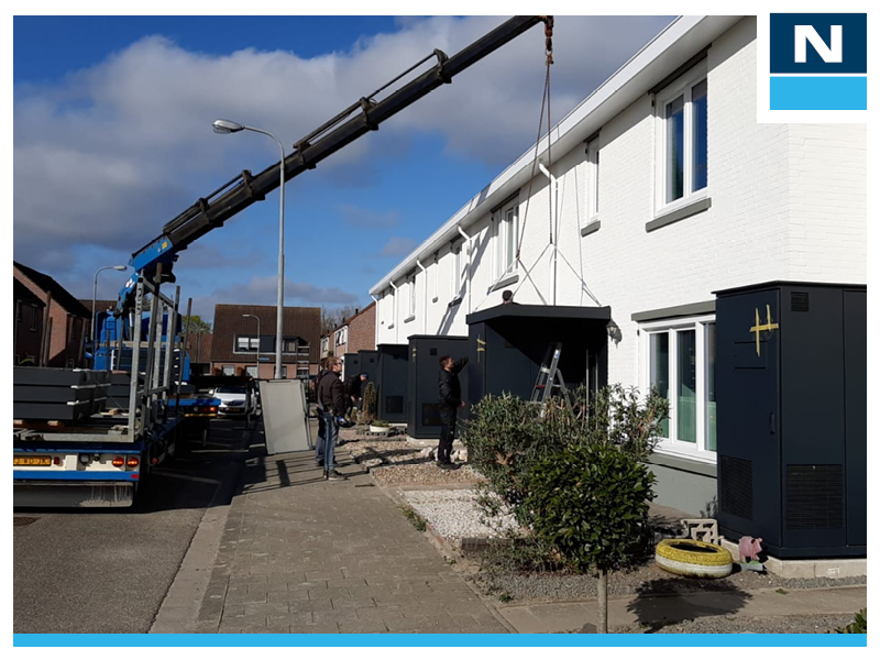 Vorige week zijn in Hulst de luifels geplaatst op de energiemodules. In samenwerking met Poppe Installatietechniek is dit project gerealiseerd. 

Meer weten over het toepassen van geprefabriceerde elementen? Neem contact op met onze Sales Advisors