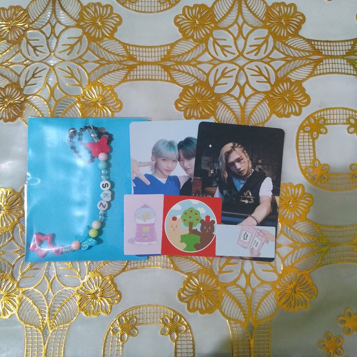 cuttonnie's tweet photo. Hello po @ewoskz sorry sa late post. Thank you po sobrang bilis ng pagdeliver sakin, secure din kasi may hiningi pa saking code bago ibigay.

Maayos po yung item na dumating sakin at maganda yung combination ng color di masakit sa mata

Ps: thank you sa freebies super cute. https://t.co/e7ZyHUUt2w