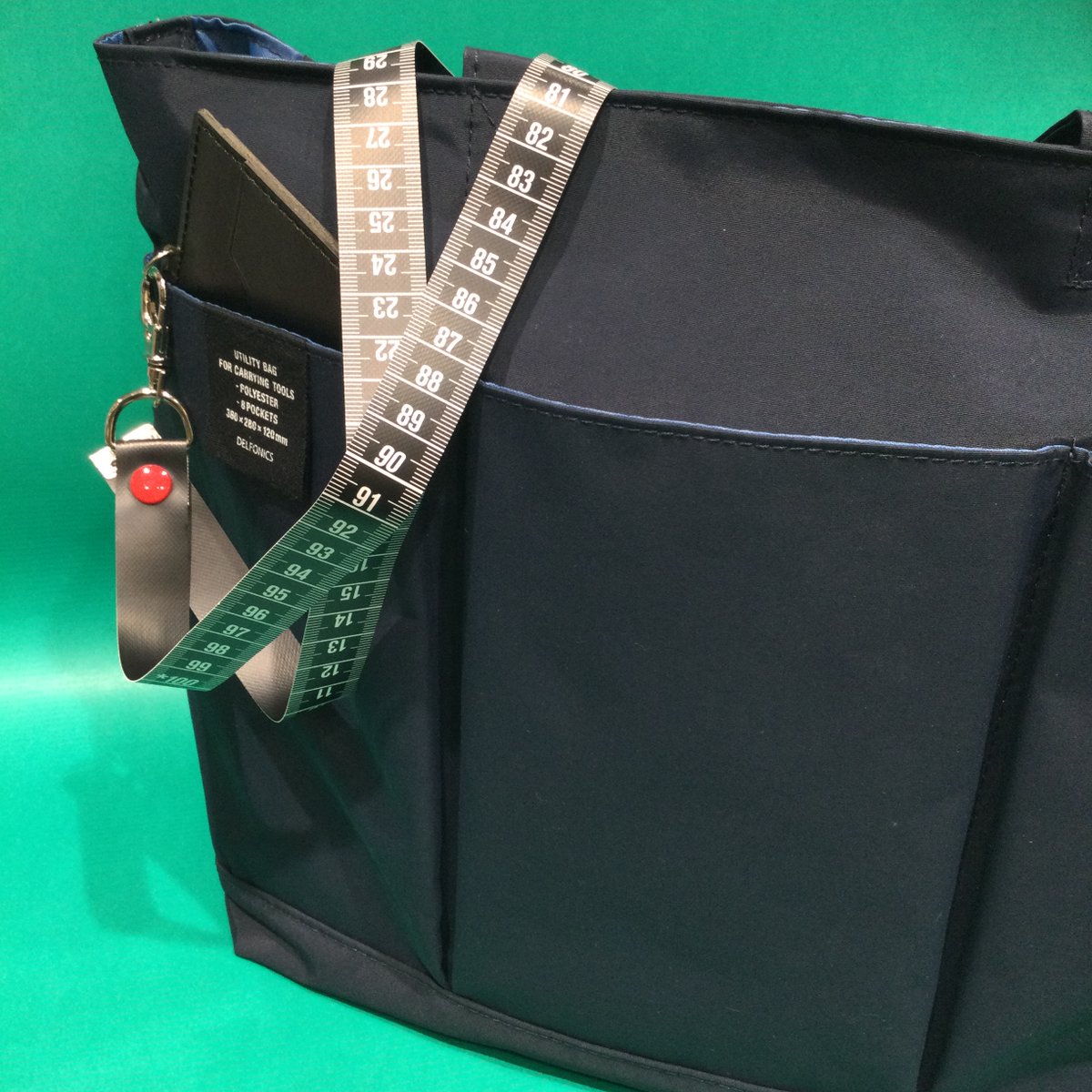 スミス パルコヤ上野 בטוויטר 100年以上歴史をもつドイツの老舗メーカー Hoechstmass ヘキストマス のメジャー ネックストラップがlidoコーナーに展開中です 長さは105cm ワンタッチで簡単に着脱可能 カラーも豊富に取り揃えております ネックストラップとして