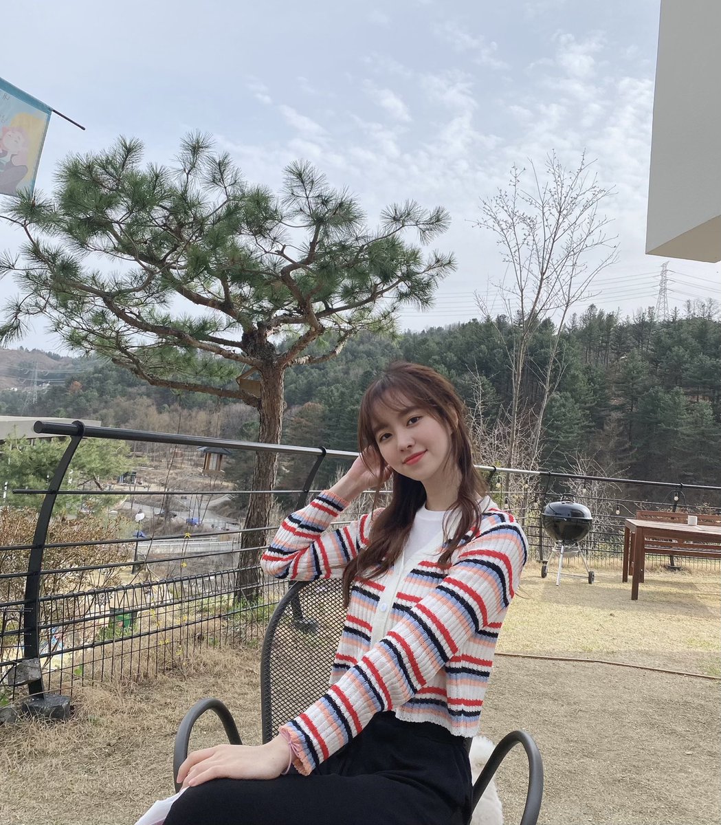 Jinseyeon's tweet image. 추억만들기🍒