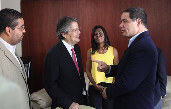 ¡Felicitamos al pueblo de Ecuador!
La democracia es hoy quien se expresa y representa la voluntad de esta nación. Saludamos este triunfo de <a href="/LassoGuillermo/">Guillermo Lasso</a> en este hermano país.

En visita (2016) a la Com.Pol. Exterior que presidí, mostró talante como Democráta y hombre de estado