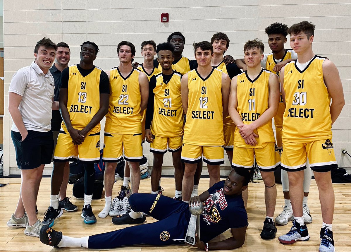 SISelect's tweet photo. @SISelect 17U starts 5-0 and wins the championship at @AthEliteAmerica Bluegrass Showcase. Great start to new season. College coaches will be all over these guys as the season goes along. 
D. Thompson - 15
Kanoute - 9
Mboup - 8 
Wasilewski - 4
Pavrette - 2 
38-34 https://t.co/ZEMEQmGb6I