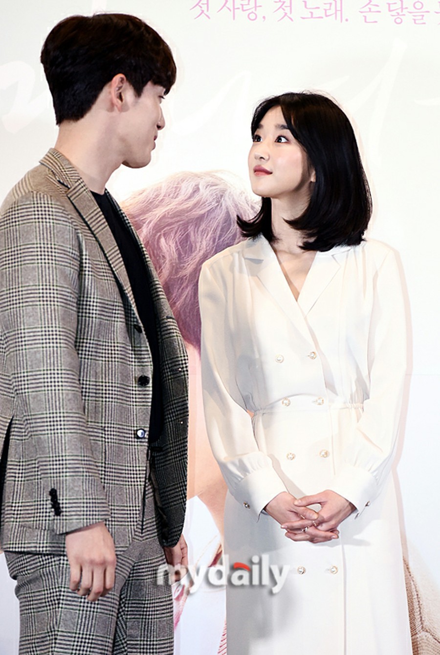 Twitter 上的 Wowkorea 韓流ドラマk Pop 俳優キム ジョンヒョン がソヒョン 少女時代 に冷たい態度を取っていたことに対する追加報道が登場 ドラマ 時間 当時 既に女優ソ イェジと付き合っていた ソ イェジがキム ジョンヒ 少女時代 つづき T Co