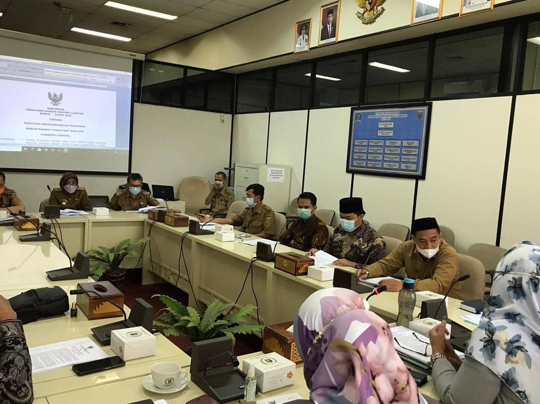 DprdPkb's tweet photo. Pembahasan Raperda Penyelenggaraan Pondok Pesantren pada 22 Maret 2021.

Hadir Pimpinan dan Anggota Bapemperda, perwakilan dari Kanwil Kemenag, Biro Kessos , Tiga Tenaga Ahli . https://t.co/pUhzohXG3L