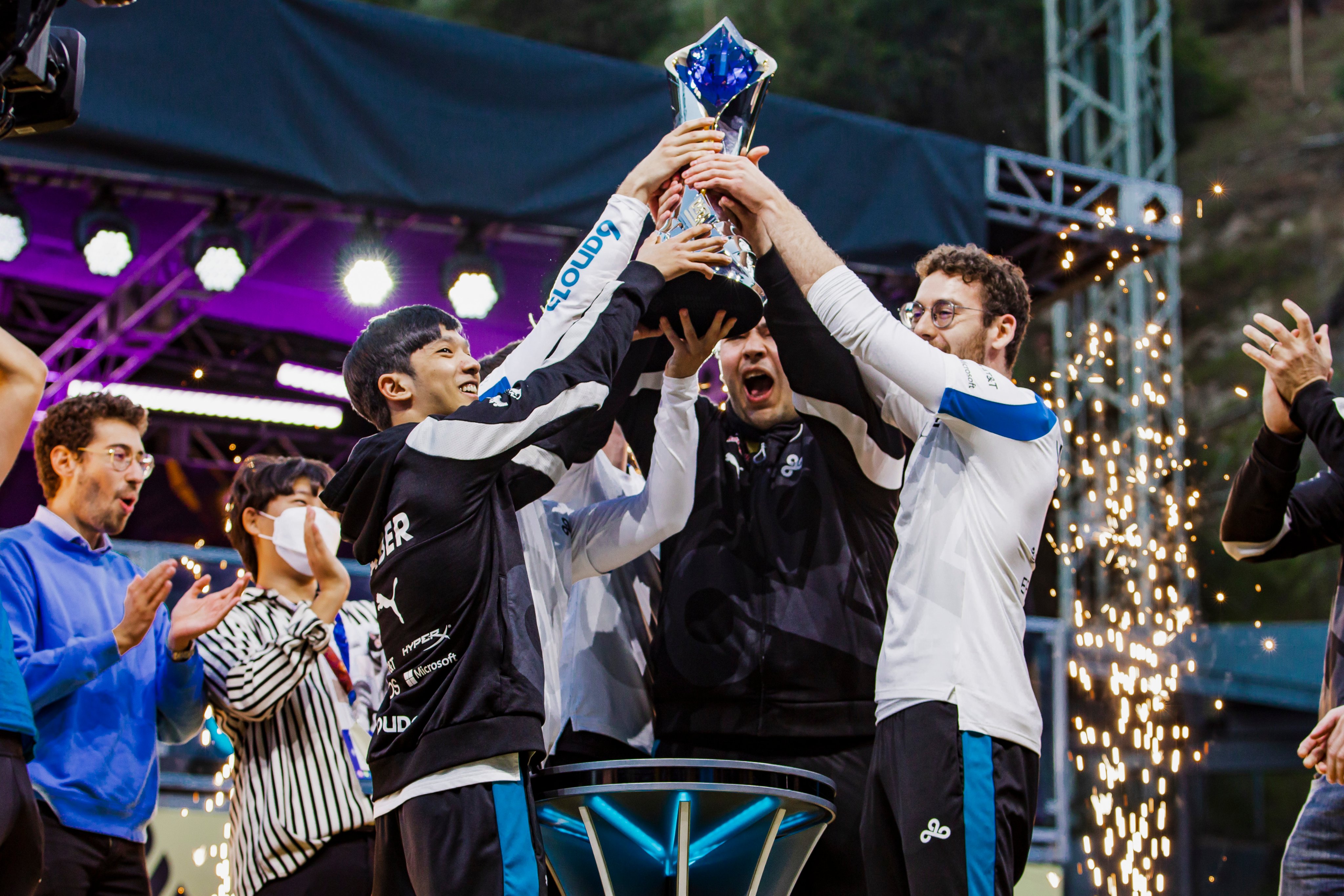 Cloud9 hoisting the trophy after their win