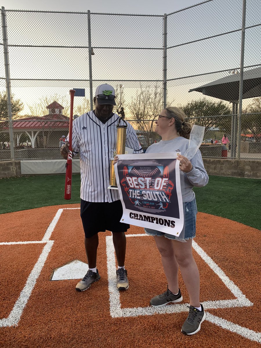 FuryBaseball3's tweet photo. Fury Baseball brings home the rings in the “Best of the South” tournament! @SnowdenBaseball  We’re so proud of our coaches and boys!! #furystrong💙💚⚾️ https://t.co/6IYxacIUag