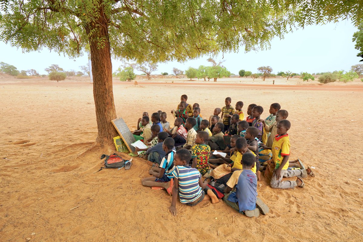 reliefweb's tweet photo. One in four school-age children live in countries affected by #Humanitarian crises. ReliefWeb's dedicated #Education in Emergencies page collates the key information for addressing the needs of these over 500 million children https://t.co/luuGC9RqWG

📷 UNOCHA/Giles Clarke https://t.co/oobBYsO86H