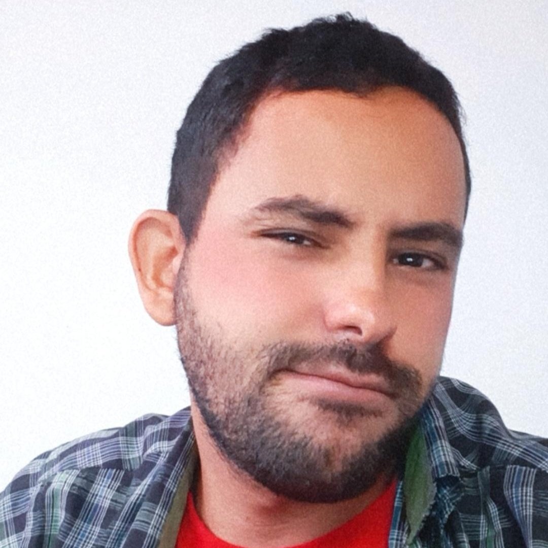 Barsotti03's tweet photo. De barbinha
#camisaxadrez #beardedhomo #bearded #barbudinho #beardedgays #bearded #beardedboy #trendingtopics #patrickbarsotti #beardedmen #Men #olhadinha https://t.co/gYGXqFAccA