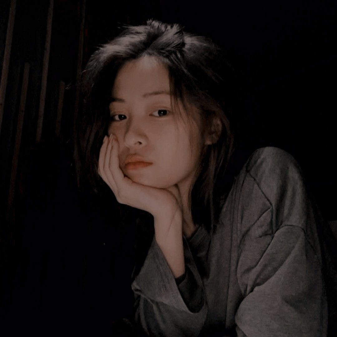 𝑞𝑢𝑒𝑒𝑛 𝑛𝑎𝑟𝑎 𝑓𝑎𝑙𝑦𝑥𝑎 tweet media