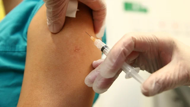 thehill's tweet photo. China admits its vaccines' effectiveness is low https://t.co/fWnfhjQeEq https://t.co/uA4cx5S2ux