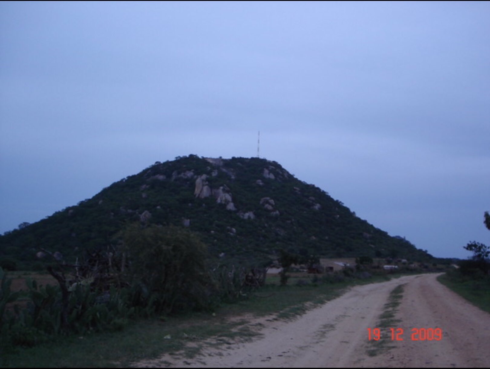 Zim Locals on Twitter: "Chiurwi Mountain in Buhera, Zimbabwe  📸@rewardkangai #Manicaland #VisitZimbabwe #TouriZim #VisitBuhera  #TravelZimbabwe #VisitManicaland https://t.co/8OjVpIT18w" / Twitter