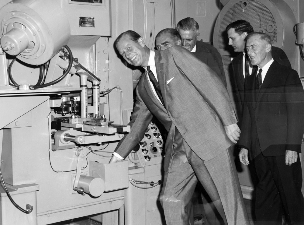 RoyalAustMint's tweet photo. The Royal Australian Mint honours and pays tribute to Prince Philip, the Duke of Edinburgh, who has held a special place here, since officially opening the Mint on 22 February 1965. Our deepest condolences to Her Majesty The Queen and the members of the Royal Family. https://t.co/Hq6hJOI02A