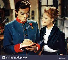 merlinpapin3's tweet photo. Et on déroule mon Top30 de l’Impératrice de mon cœur de cinéphile #RomySchneider
19 - #Christine de #PierreGaspardHuit (1958) avec #RomySchneider #AlainDelon #MichelinePresle #JeanClaudeBrialy #FernandLedoux #FrançoisChaumette #JeanDavy
@Jouxplane83 @FredOL69007 @tbarnaud https://t.co/tfJ1tT3mB0