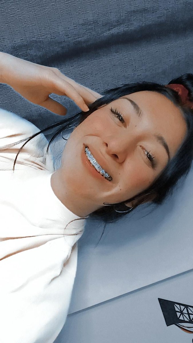 linconaomargari's tweet photo. ⚡Si te caes 8 veces, levántate las 8 veces, y con una sonrisa, así el mundo no lo nota...⚡ https://t.co/IRQGhp1e5M