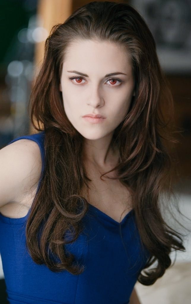 swiftwilight13's tweet photo. o glow up da bella de humana pra vampira foi um dos melhores e mais esperados https://t.co/jZCeeXu2li