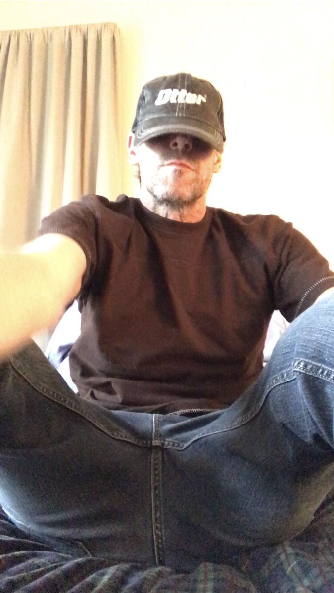 AidanMarsh14's tweet photo. Feeling my inner Daddy tonight #downboy #puppig #ridedaddy #thickcock https://t.co/cMdgZOjGle