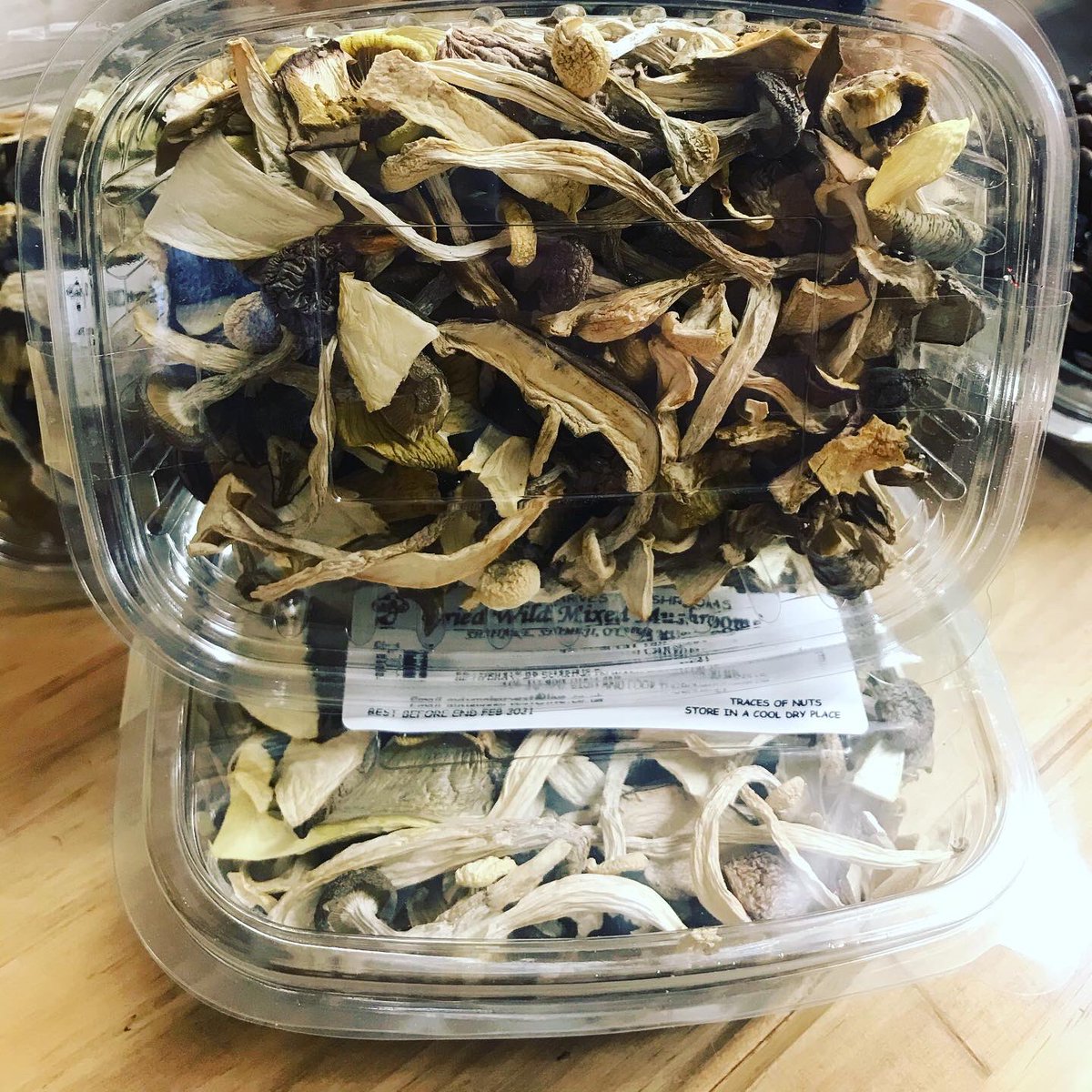 One of your essential pantry items 👇💚👇

Soak (in just warm water) strained &amp; chop... they will add delicious flavours to your dish! 

Great in your soups, stews, sauces, pastas and risottos 💚 any dish!
#welovemushrooms #wildmushrooms #driedmushrooms #farmersmarket #mushrooms